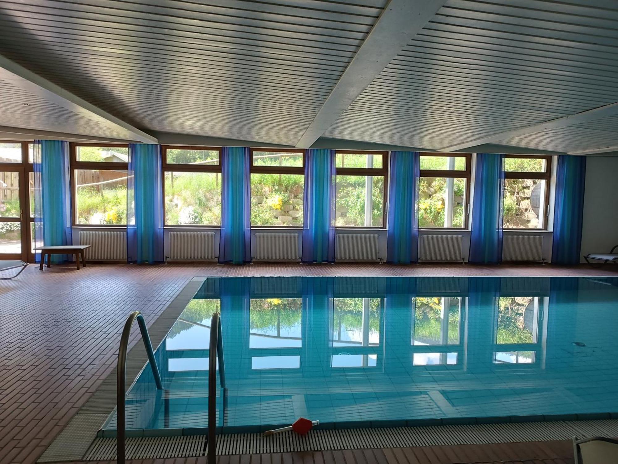 Sporthotel Rasen Rasun di Sotto Bagian luar foto