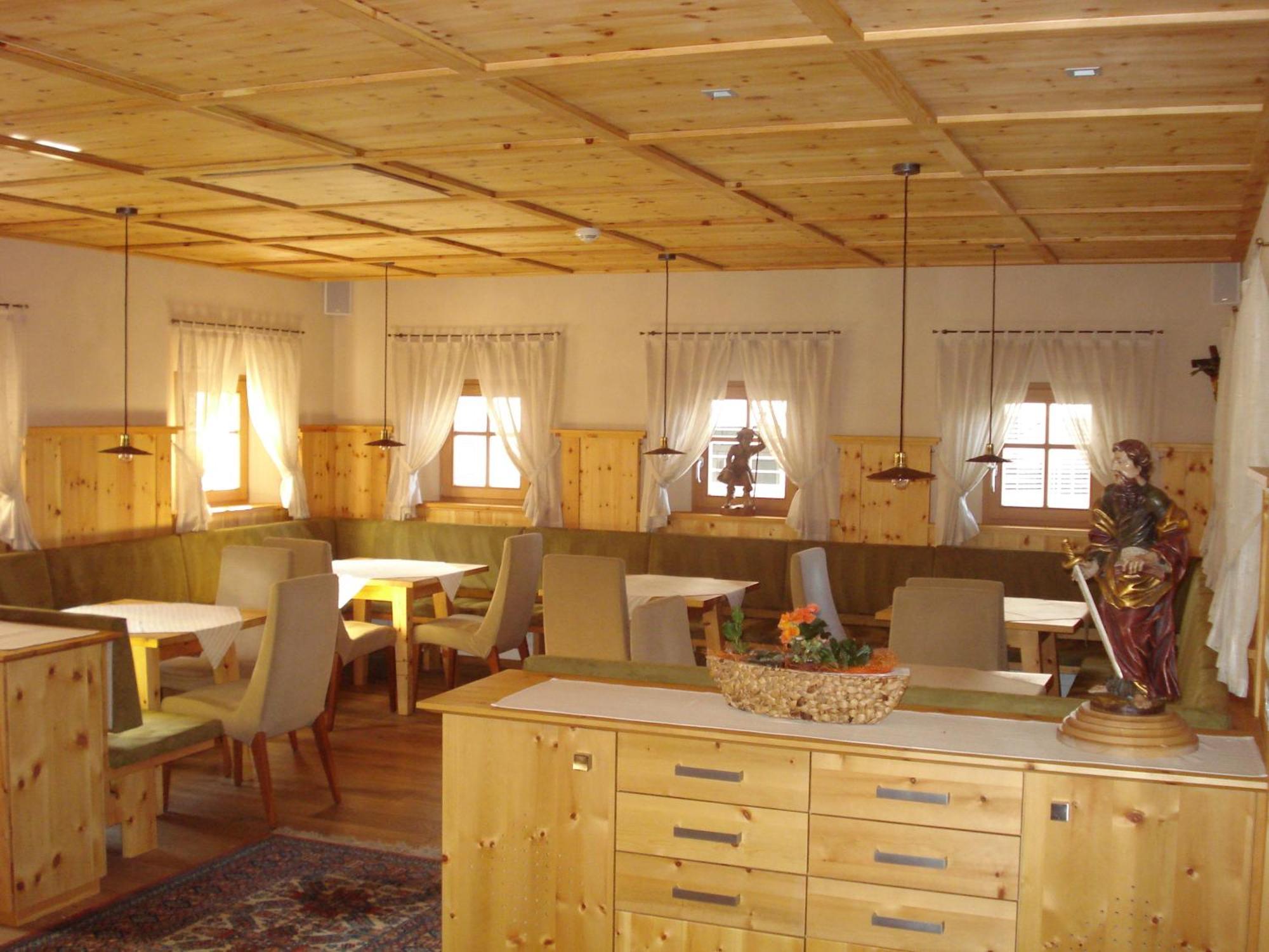 Sporthotel Rasen Rasun di Sotto Bagian luar foto