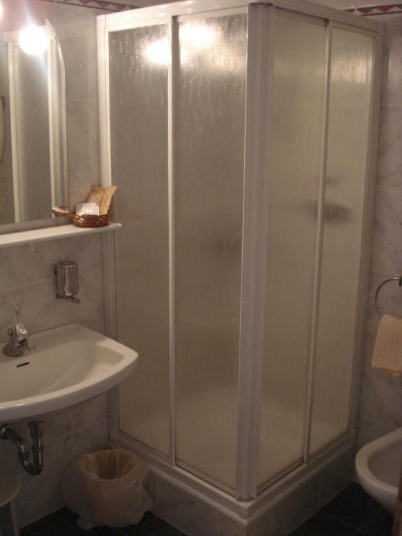 Sporthotel Rasen Rasun di Sotto Bagian luar foto