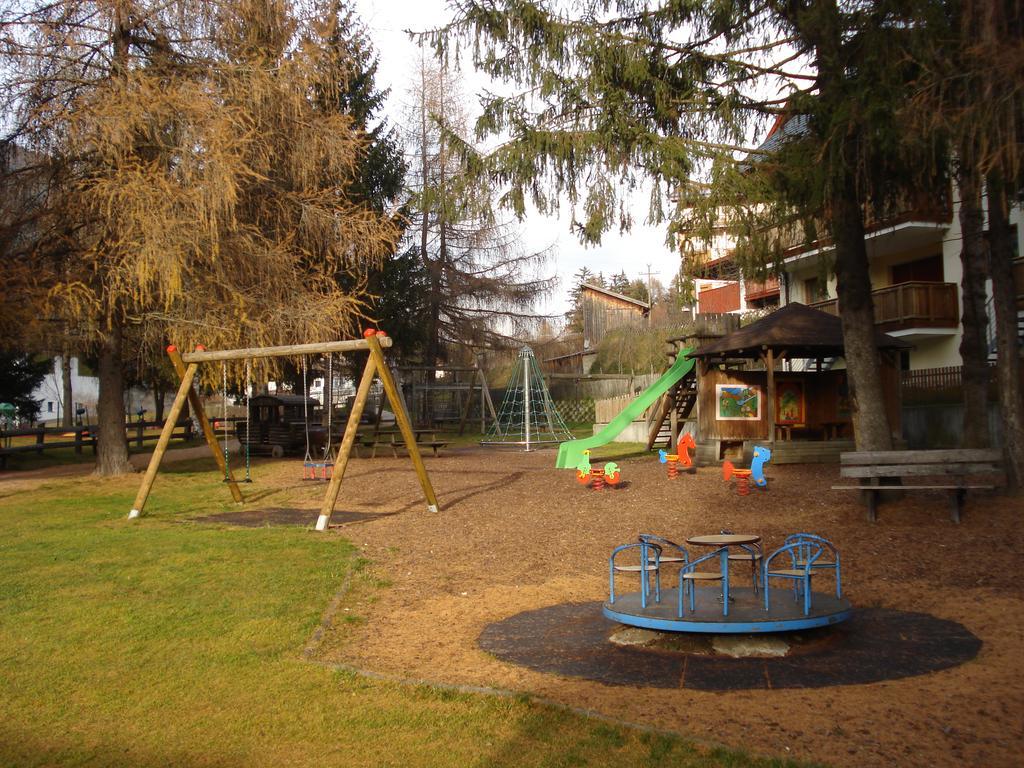 Sporthotel Rasen Rasun di Sotto Bagian luar foto