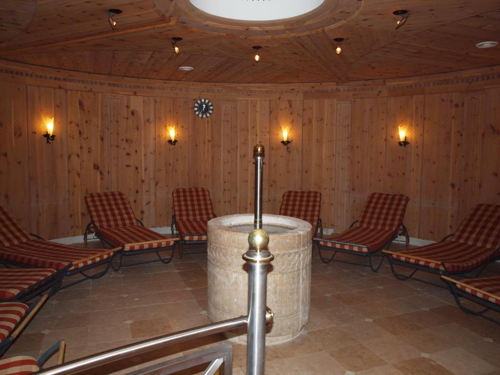 Sporthotel Rasen Rasun di Sotto Bagian luar foto