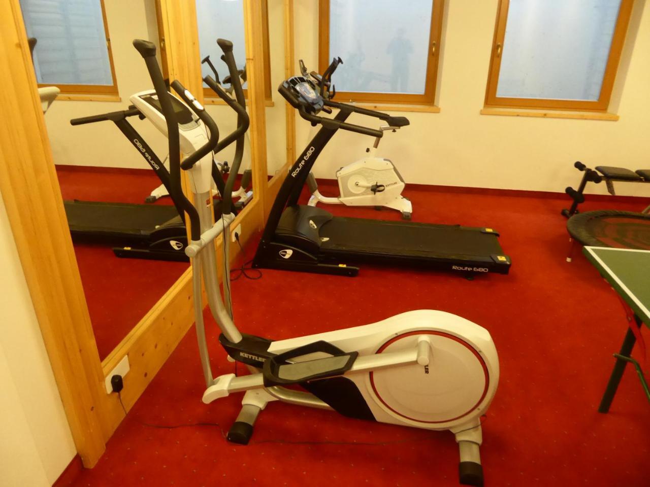 Sporthotel Rasen Rasun di Sotto Bagian luar foto